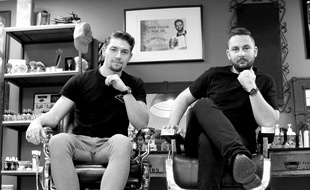 Robin Tauer (à gauche) et Vincent Bois, les deux créateurs de la marque de cosmétiques pour hommes Robin Tauer