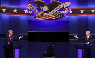 Donald Trump et Joe Biden lors du dernier débat avant la présidentielle, le 22 octobre 2020.