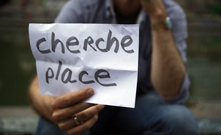 Le 11 septembre 2015, un homme cherche à acheter une place pour le concert des Insus au Point Ephémère à Paris.