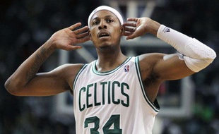 Le joueur des Boston Celtics Paul Pierce lors d'un match face à Atlanta, le 6 mai 2012.