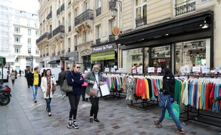 Une rue commerçante à Paris (image d'illustration).