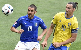 Ibrahimovic et Bonucci, lors de Suède-Italie, le 17 juin 2016, à l'Euro.