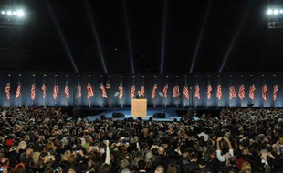 Le nouveau président américain Barack Obama fait son discours devant une foule de supporters à Chicago, Illinois, le 4 novembre 2008.
Pour retrouver toutes les images de la victoire du candidat démocrate, cliquez ici.