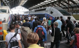 Malgré la grève, la SNCF attend un million de voyageurs le week-end des 6-8 juillet.