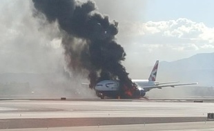 Un Boeing de British Airways a pris feu à Las Vegas le 8 septembre 2015. (avec la permission de Bradley Hampton)