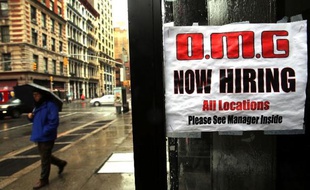 Les chiffres de l'emploi en janvier aux Etats-Unis dressent un tableau en demi-teinte du marché du travail avec un rebond décevant des nouvelles embauches même si le taux de chômage a légèrement reculé.