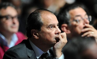 Le député PS Jean-Christophe Cambadélis a assuré mardi qu'à chaque fois que la gauche est au pouvoir, la hiérarchie de l'église catholique descend dans la rue.