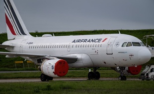 Un avion d'Air France cloué au sol à cause de l'épidémie de Covid-19
