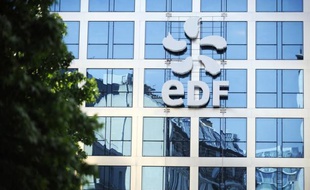 EDF a confirmé mardi ses objectifs financiers 2012, après une activité en forte hausse depuis le début de l'année et malgré un recul de sa production nucléaire française, mais a prévenu qu'il risquait d'abaisser ses perspectives à moyen terme en raison d'une conjoncture morose.
