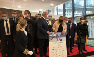 La signature du nouveau programme de renouvellement urbain pour quatorze quartiers de la métropole de Lille, le 30 novembre 2021.