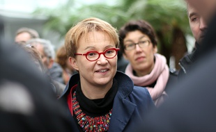 La maire de Rennes Nathalie Appéré, ici en mars 2016, en marge de la visite de la ministre du logement Emmanuelle Cosse.