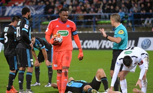 Steve Mandanda à Caen le 3 janvier 2016