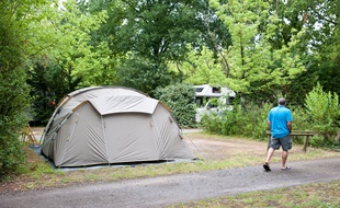 Le Teich (Gironde), 8 juillet 2012. - Camping Ker Helen au Teich. - Photo : Sebastien Ortola