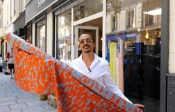 « On est les derniers ! », dans Le Sentier, ce vendeur textile résiste