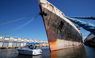 Le paquebot United States amarré à un quai au port de Philadelphie, le 10 octobre 2015