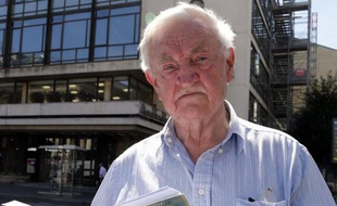 "Je n'ai jamais regretté d'avoir participé à l'attentat du Petit-Clamart pour tuer de Gaulle. Mon seul regret, c'est que l'opération n'ait pas réussi" : cinquante ans après, Lajos Marton, 81 ans, l'un des derniers survivants des conjurés du Petit-Clamart, n'a aucun remords.
