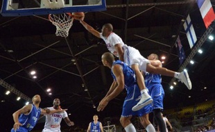 Nicolas Batum lors du match amical France-Finlande, en préparation à la Coupe du monde, le 23 août 2014 à Strasbourg.