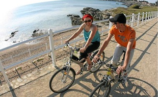 L'itinéraire « Vélodyssée », qui longe les côtes atlantiques européennes, sera lancé le 30 juin.