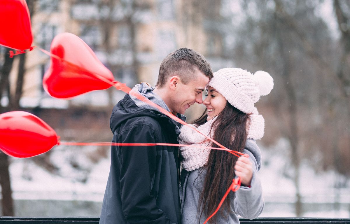 « Slow dating » ou « avalanching »... A l'approche de la saint-Valentin, les applis de dating surchauffent