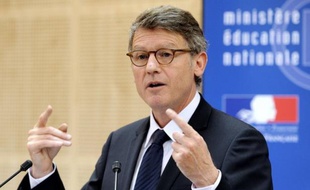 Le ministre de l'Education Vincent Peillon lance jeudi à la Sorbonne la concertation sur la "réfondation l'école" promise pendant la campagne présidentielle, et qui doit aboutir à un projet de loi à l'automne.