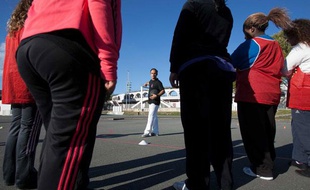 Cours d'éducation physique pour adolescents en surpoids le 20 octobre 2010 à Bordeaux.