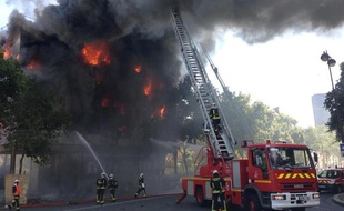 Incendie du préfabriqué de l'hôtel Bourbon-Condé