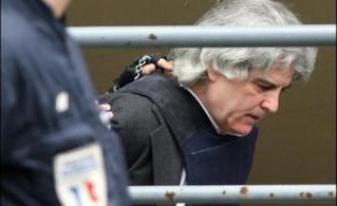 Au terme de trois mois de procès, la Cour d'assises du Bas-Rhin a condamné mercredi Pierre Bodein, dit "Pierrot le fou" à la réclusion criminelle à perpétuité assortie d'une peine de sûreté de 30 ans incompressible, pour trois meurtres d'une violence extrême, deux viols et deux tentatives d'enlèvements.