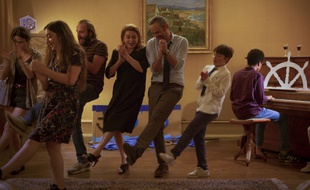 Catherine Deneuve danse avec Cédric Kahn pour «Fête de famille»