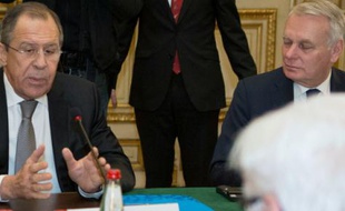 Le ministre russe des Affaires étrangères Sergei Lavrov et son homologue français Jean-Marc Ayrault à Paris, le 3 mars 2016