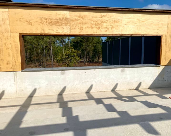 Le collège du Pian-Médoc est notamment équipé d'une salle de classe en plein air, qui sera consacré aux exposés