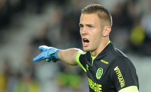 Le jeune gardien de but du FC Nantes Maxime Dupé. AFP PHOTO / JEAN-SEBASTIEN EVRARD