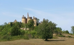 Le château de Paluel a été édifié au 15 e siècle.