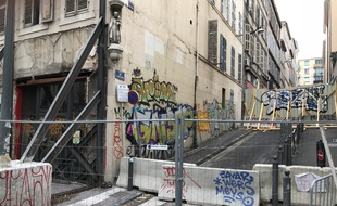 Certains immeubles de Marseille sont dans un état de délabrement très avancé.