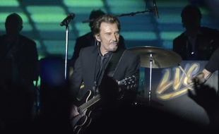Johnny Hallyday lors d'un concert des Vieilles Canailles au au Palais Omnisports de Paris-Bercy.