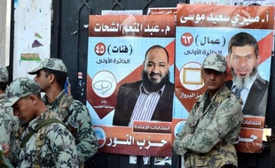 La première phase des élections législatives égyptiennes s'est terminée mardi après une large victoire des islamistes au premier tour, qui ont écrasé le camp libéral dix mois après la chute du président Hosni Moubarak.