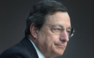 Le président de la Banque Centrale Européenne Mario Draghi a estimé que la politique monétaire "nécessite parfois des mesures exceptionnelles", tout en rappelant que l'institution "agira toujours dans les limites de son mandat", dans une tribune à paraître jeudi en Allemagne.
