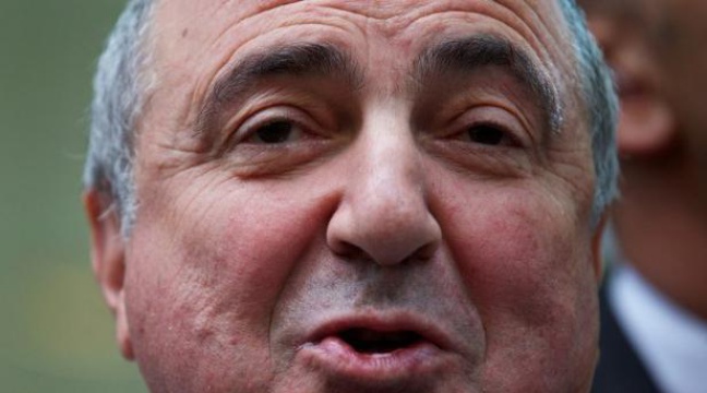 Oligarque Berezovski, l'ex-oligarque retrouvé mort à Londres, avait bien écrit à