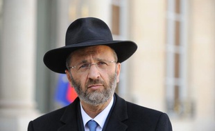 Le grand rabbin de France Gilles Bernheim, devant l'Elysée le 21 mars 2012
