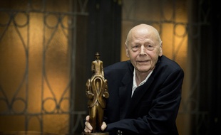 L'écrivain Pierre Michon a reçu le prix Franz Kafka.
