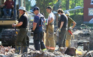 Des cérémonies à la mémoire des 50 morts et disparus dans l'accident ferroviaire, qui s'est produit il y a une semaine à Lac-Mégantic au Canada ont débuté vendredi et se sont poursuivies samedi dans plus d'une soixantaine de municipalités.