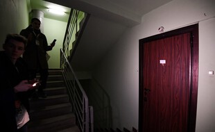 La porte de l'appartement d'Alexeï Navalny, perquisitionné ce mercredi.