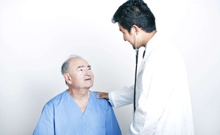 Selon le responsable de Sanofi, les visites chez le médecin seront plus efficaces grâce aux objets connectés.