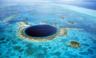 Le Grand Trou Bleu, au Belize
