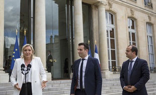 Marine le Pen avec Florian Philippot et David Rachline à l'Elysée.