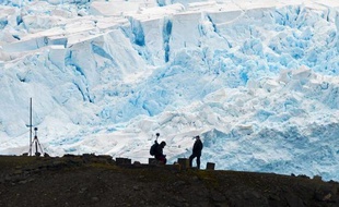 Des scientifiques brésiliens de la base antarctique Commandante Ferraz au travail, le 10 mars 2014
