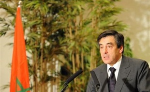 Le Premier ministre français François Fillon a annoncé vendredi la signature à Rabat de 17 accords à majorité économique et la vente d'une frégate, mettant ainsi sur les rails les engagements pris en octobre par Nicolas Sarkozy.