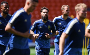coupe du monde 2018: Jimmy Durmaz avec l'équipe de Suède.