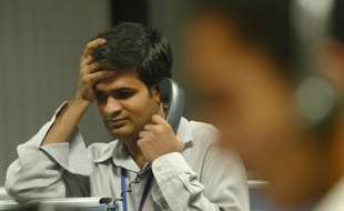 Un employé d'un call-center indien