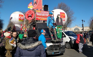 Les égoutiers manifestaient jeudi à Paris contre la réforme des retraites