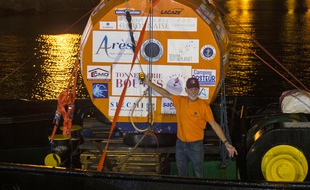 Jean-Jacques Savin est arrivé de nuit en Martinique après un périple en mer de 127 jours et 5.800 km.